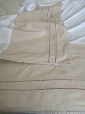 B Smith King Cotton/Linen Hemstitch Ivory Bed Skirt